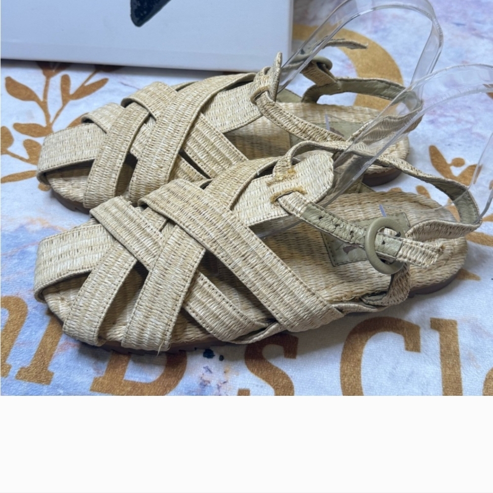 Farm Rio Synthetic Raffia Zigzag Sandals - Picture 10 of 11